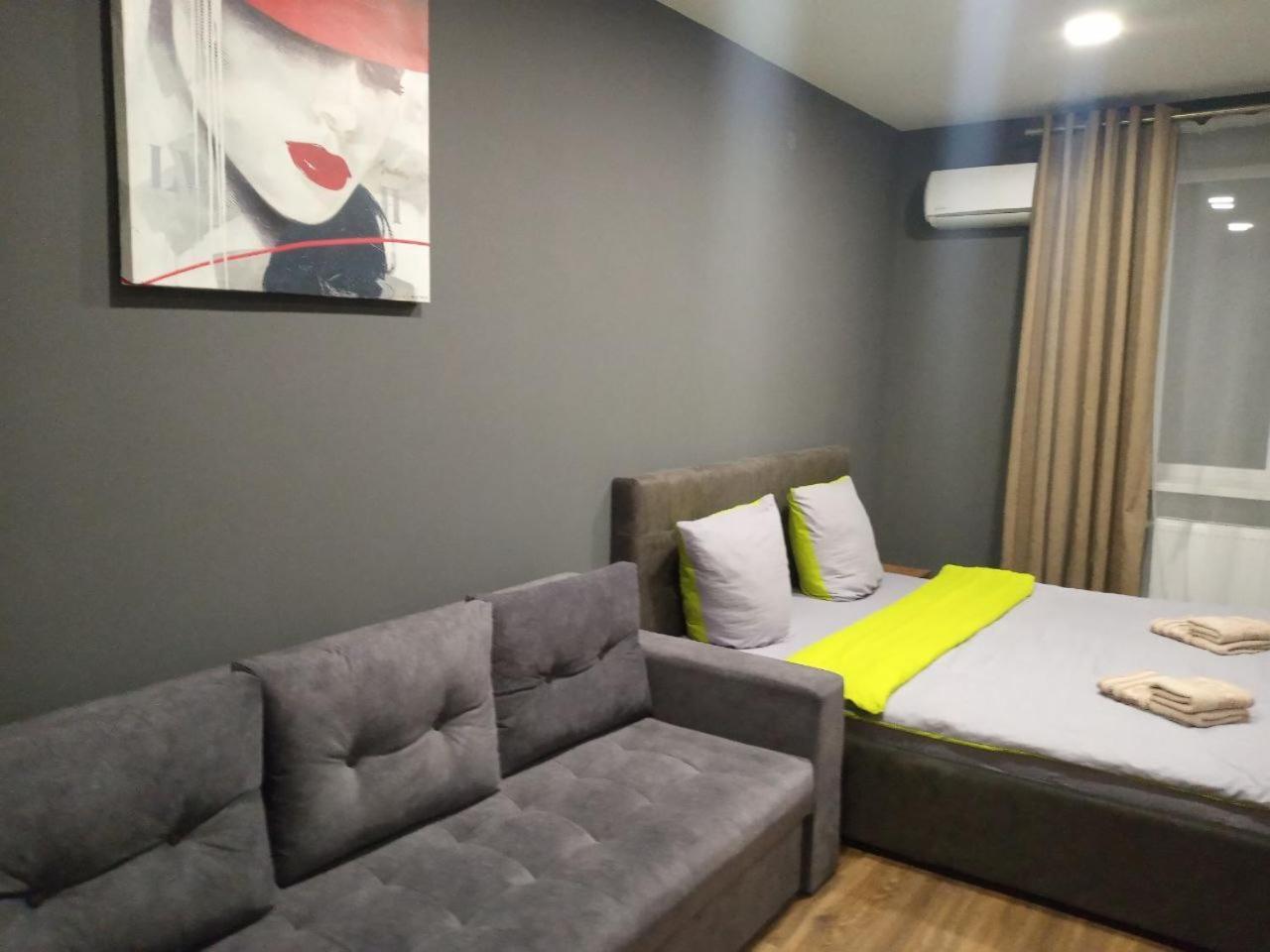 Apartment Yes 41 Uzjhorod Eksteriør bilde